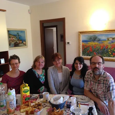 Oda ve Kahvaltı Nina