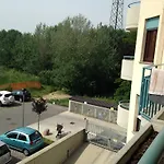 Nina Oda ve Kahvaltı Bergamo